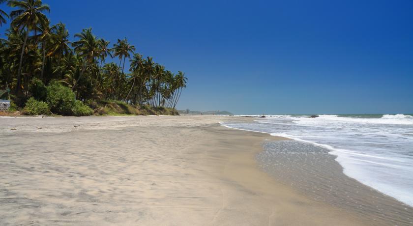 Tiara Fiesta Beach Cottages Morjim Buitenkant foto