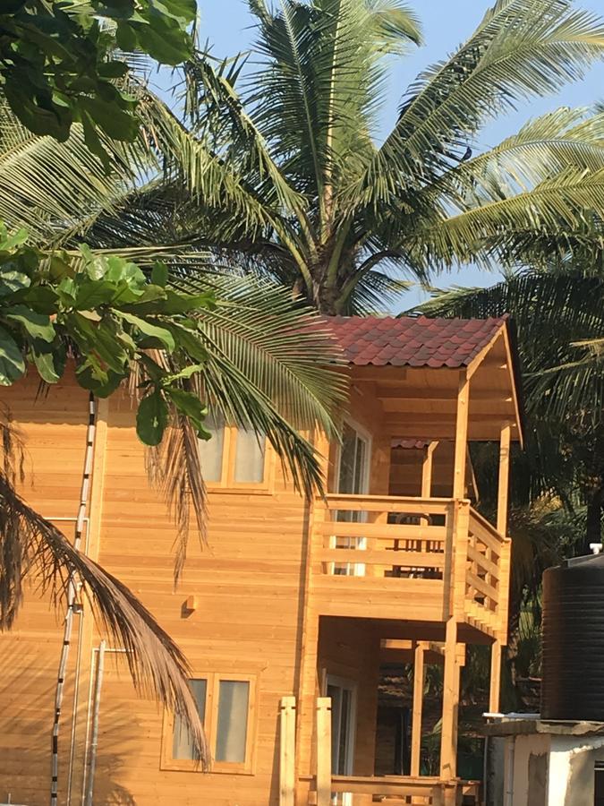 Tiara Fiesta Beach Cottages Morjim Buitenkant foto